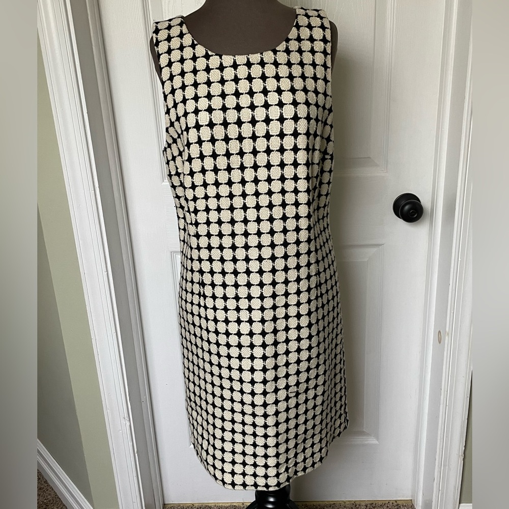 Pim and Larkin dress